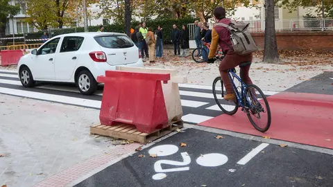 La Gerencia y la Comisión de Urbanismo del Ayuntamiento visitan las obras de mejora de la accesibilidad y de la movilidad en el entorno de la plaza de los Fueros. NAVARRA.COM