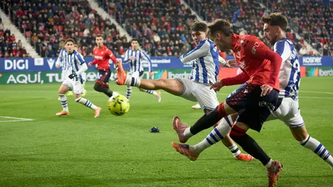 Partido de La Liga EA Sports entre CA Osasuna y Real Sociedad disputado en el estadio de El Sadar en Pamplona. IÑIGO ALZUGARAY