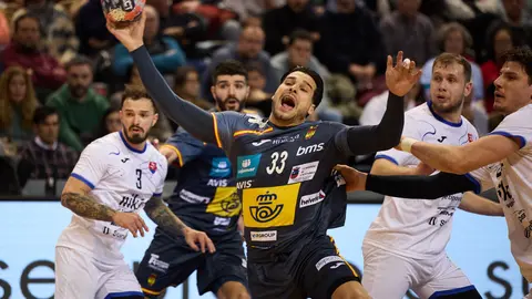 Partido de balonmano entre Espa&ntilde;a y Eslovaquia en el pabell&oacute;n Navarra Arena de Pamplona. I&Ntilde;IGO ALZUGARAY