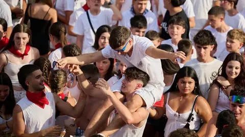 Comienzo de las fiestas de Bara&ntilde;ain 2026. PABLO LASAOSA