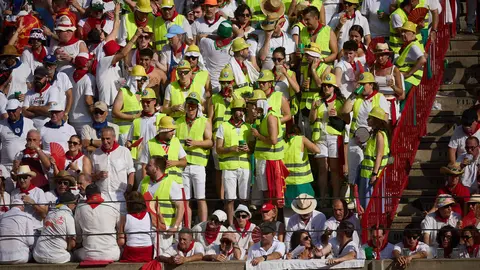 Los tendidos de la Plaza de Toros de Pamplona durante la octava y &uacute;ltima corrida de la Feria del Toro de San Ferm&iacute;n 2026. I&Ntilde;IGO ALZUGARAY