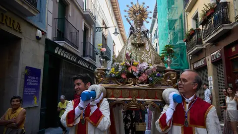 Procesi&oacute;n de la Virgen del Camino, acompa&ntilde;ada por San Saturnino,  por las calles de Pamplona. I&Ntilde;IGO ALZUGARAY