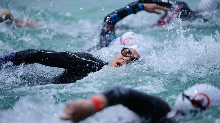 Celebraci&oacute;n del Half Triatl&oacute;n Pamplona que acoge el Campeonato de Espa&ntilde;a. MIGUEL OS&Eacute;S (11)