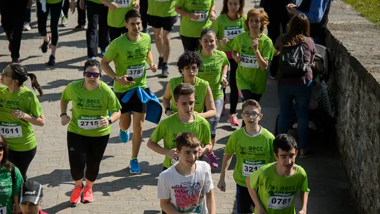 La AECC en Navarra celebra la V Marcha contra el cáncer. PABLO LASAOSA _56