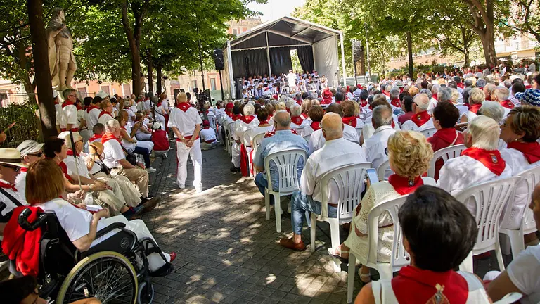 Recital de Jotas en el Paseo Sarasate de Pamplona con motivo del D&iacute;a de las Personas Mayores en los Sanfermines 2019. I&Ntilde;IGO ALZUGARAY
