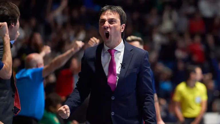 Imanol Arregui en el partido entre el Xota y el Inter en el Pabell&oacute;n Anaitasuna de Pamplona. MIGUEL OS&Eacute;S