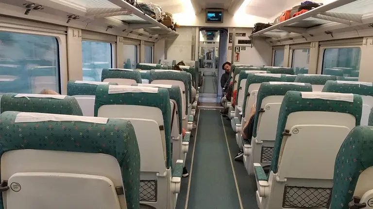 Interior de un Alvia de Renfe. EUROPA PRESS