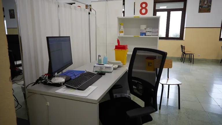 Apertura del nuevo centro de vacunaci&oacute;n contra el Covid-19 en el Seminario de Pamplona. I&Ntilde;IGO ALZUGARAY