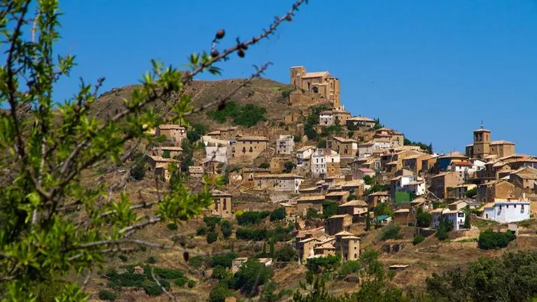 Gallipienzo se encuentra enclavado en lo alto de un cerro. Foto: Ayuntamiento de Gallipienzo.