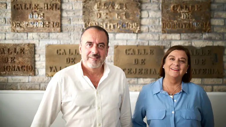 Jose Castells y Tereta Castells de La Fogoneta, en la calle Francisco Bergam&iacute;n 31 de Pamplona. PABLO LASAOSA