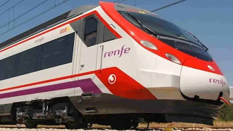 Tren modelo Civia que comenzar&aacute; a operar entre Pamplona y Zaragoza. RENFE