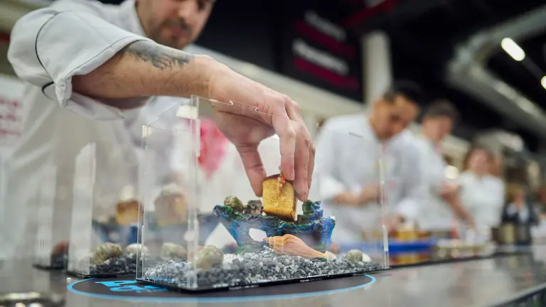 La 25 Semana del Pincho de Navarra celebra su semifinal en la que los 22 semifinalistas han elaborado sus pinchos. PABLO LASAOSA