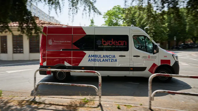 Ambulancia de la empresa p&uacute;blica Bidean. PABLO LASAOSA