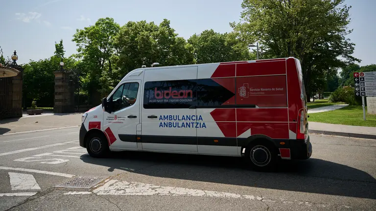Ambulancia de la empresa p&uacute;blica Bidean. PABLO LASAOSA