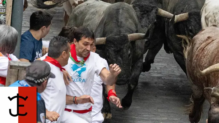 Séptimo encierro de San Fermín 2024 con toros de José Escolar en Ayuntamiento. MAITE H. MATEO