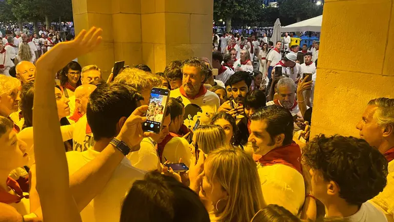 Gran recibimiento al torero Jos&eacute; Antonio Morante de la Puebla en el Hotel La Perla de Pamplona. PABLO LASAOSA