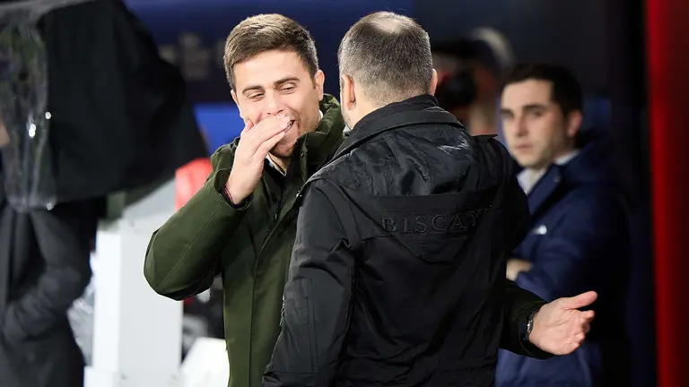 Alessio Lisci (entrenador CA Osasuna) y Eduardo Coudet (entrenador Deportivo Alav&eacute;s) durante el partido de La Liga EA Sports entre CA Osasuna y Deportivo Alav&eacute;s disputado en el estadio de El Sadar en Pamplona. I&Ntilde;IGO ALZUGARAY