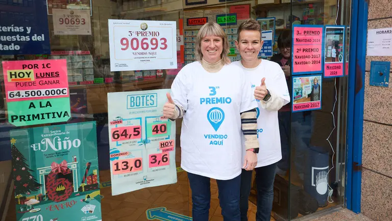 En la administraci&oacute;n de loter&iacute;a "La Esquina de la Suerte", en la avenida de Zaragoza 13 de Pamplona,se han vendido varios d&eacute;cimos del 90.693 agraciado con el tercer premio en la Loter&iacute;a de Navidad 2025. I&Ntilde;IGO ALZUGARAY