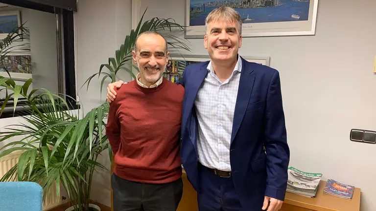 Javier Eseverri y Jorge Casado, presidentes saliente y entrante en el club Oberena. Navarra.com