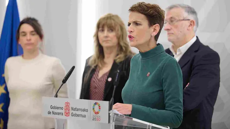 Mar&iacute;a Chivite con Bego&ntilde;a ALfaro, Ana Ollo y F&eacute;liz Taberna. EFE