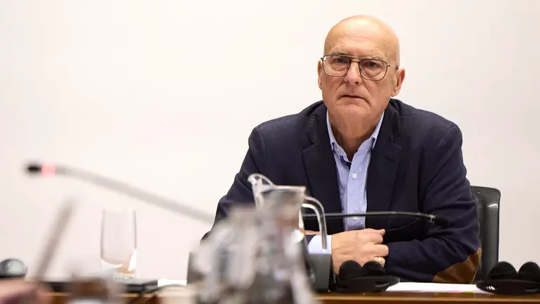 El exconsejero de Cohesi&oacute;n Territorial del Gobierno de Navarra, Bernardo Ciriza, comparece en la Comisi&oacute;n de Investigaci&oacute;n de obras p&uacute;blicas. I&Ntilde;IGO ALZUGARAY