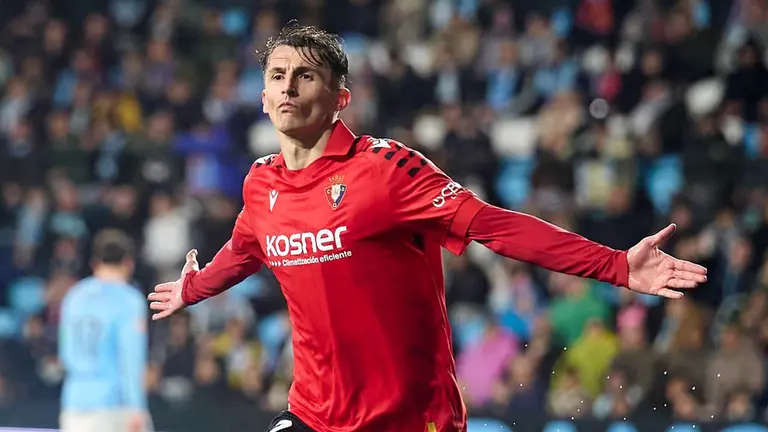 Ante Budimir celebra el gol de su equipo ante el Celta en Bala&iacute;dos. CA Osasuna.