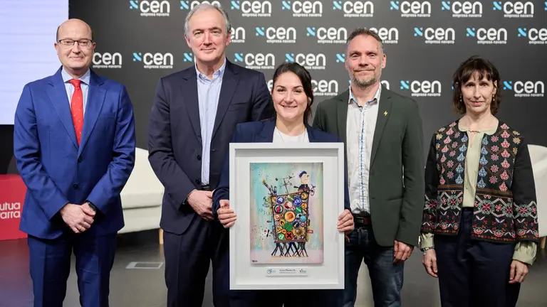 Geiser Pharma, empresa ganadora XVII Premio Azul de Mutua Navarra, con el jurado. MUTUA NAVARRA