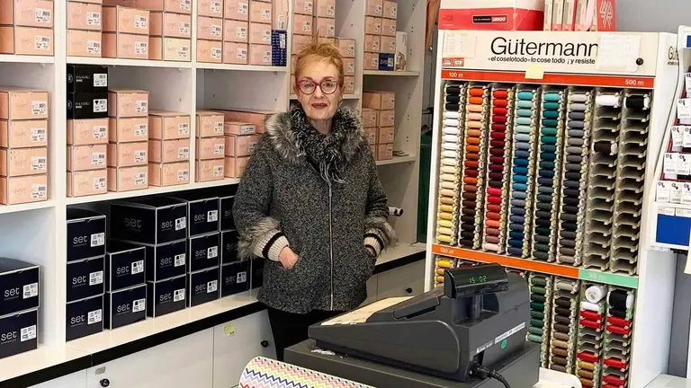Ana Zambor&aacute;in Arrar&aacute;s en su mercer&iacute;a de Burlada. Navarra.com
