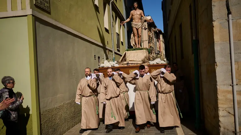 Procesi&oacute;n del Resucitado durante la Semana Santa 2026. PABLO LASAOSA