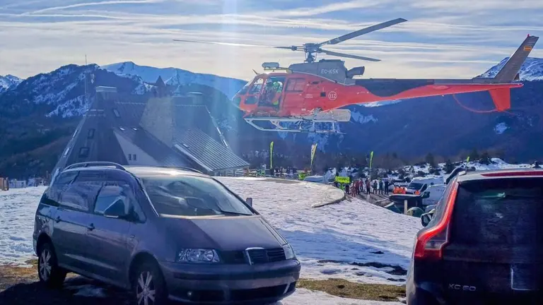Imagen del dispositivo de Polic&iacute;a Foral en Larra-Belagua. CEDIDA