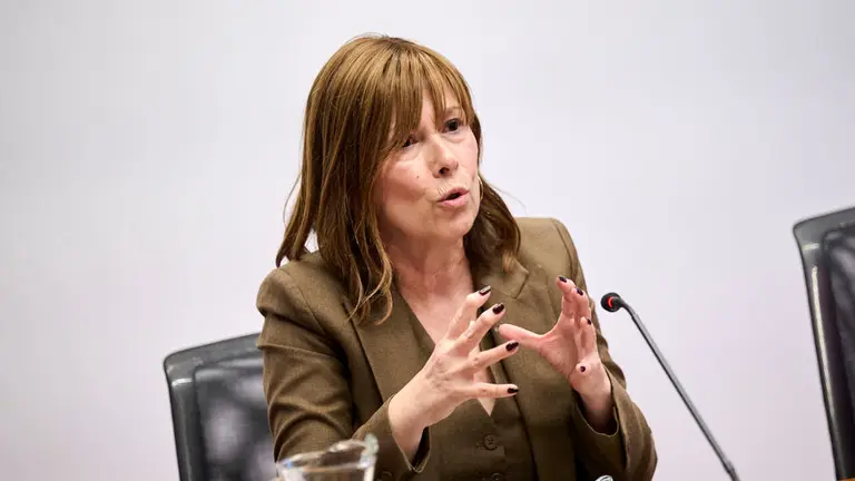 La expresidenta de Navarra Uxue Barkos comparece en la Comisi&oacute;n de Investigaci&oacute;n sobre licitaci&oacute;n y adjudicaci&oacute;n de obras p&uacute;blicas del Gobierno de Navarra. PABLO LASAOSA