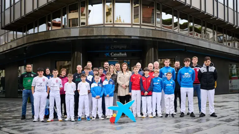 Presentaci&oacute;n en la sede de CaixaBank del Campeonato de Interpueblos. CEDIDA