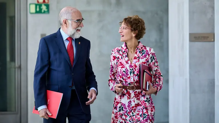 Comparecencia para que la presidenta del Gobierno de Navarra, Mar&iacute;a Chivite y el consejero de Salud, Fern&aacute;ndo Dom&iacute;nguez informen sobre la situaci&oacute;n que atraviesa la sanidad navarra. PABLO LASAOSA