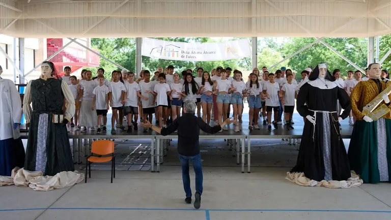 Celebraci&oacute;n del 50 aniversario del colegio p&uacute;blico Do&ntilde;a &Aacute;lvara &Aacute;lvarez de Falces. GOBIERNO DE NAVARRA
