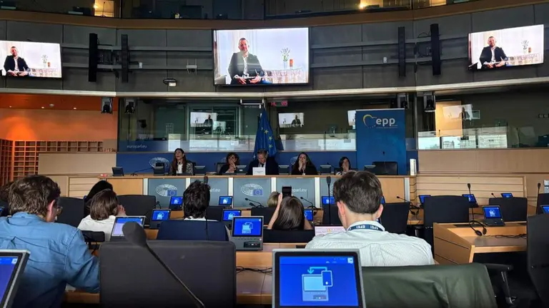 Presentaci&oacute;n del documental "Los nietos del silencio", en el Parlamento Europeo. CEDIDA