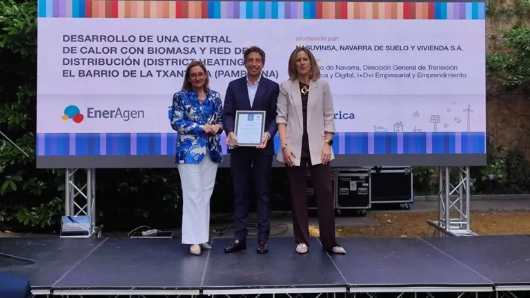 La Red de Calor de Chantrea recibe el Premio EnerAgen 2026 a la Mejor Iniciativa P&uacute;blica en transici&oacute;n energ&eacute;tica. NASUVINSA