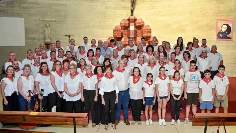 La Coral de Santiago en el homenaje a la Jota de San Ferm&iacute;n, del maestro Joaqu&iacute;n Madurga. CEDIDA