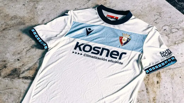 Imagen de la segunda equipaci&oacute;n de Osasuna
