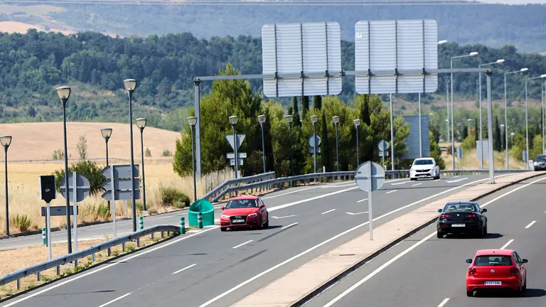 Nuevo radar ubicado en el anillo de Zizur Mayor de entrada y salida a Pamplona por la A-12. I&Ntilde;IGO ALZUGARAY