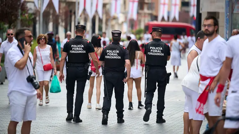 Cohete anunciador de las fiestas de Tudela 2026 en honor a Santa Ana. PABLO LASAOSA