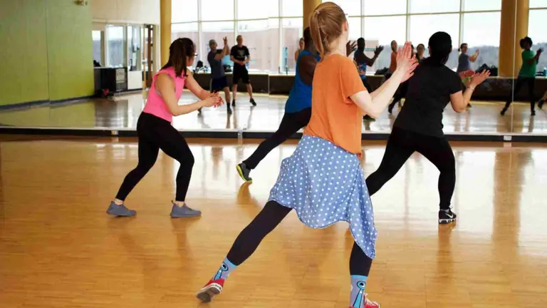 Clase de baile en la Casa de La Juventud de Pamplona. AYUNTAMIENTO DE PAMPLONA