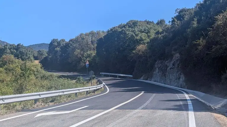 Estado actual de la v&iacute;a tras las obras en la carretera local NA-7453 en Ig&uacute;zquiza. GOBIERNO DE NAVARRA