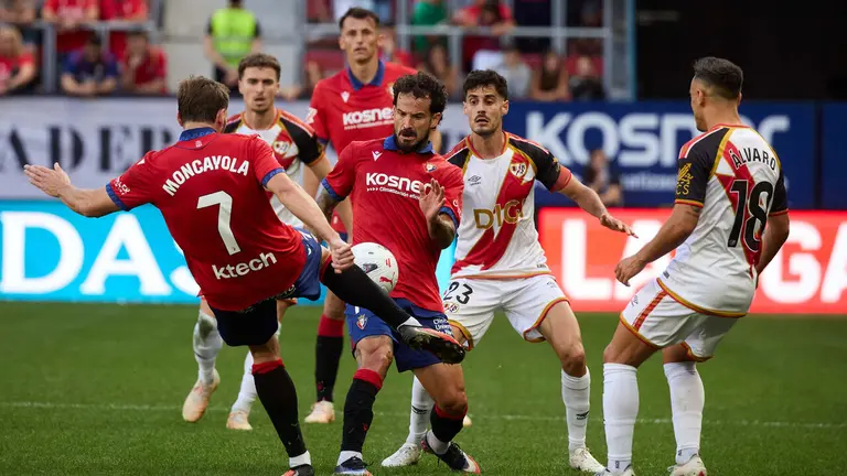 Partido de LaLiga EA Sports entre CA Osasuna y Rayo Vallecano disputado en el estadio de El Sadar en Pamplona. I&Ntilde;IGO ALZUGARAY