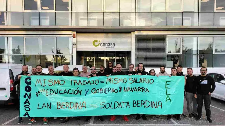 La Plantilla de Conasa afronta 15 d&iacute;a de huelga. ELA