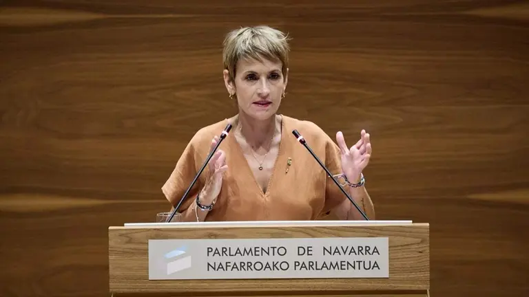 La presidenta del Gobierno de Navarra, Mar&iacute;a Chivite, este jueves en el Debate sobre el Estado de la Comunidad, en el pleno del Parlamento de Navarra. EDUARDO SANZ / EUROPA PRESS