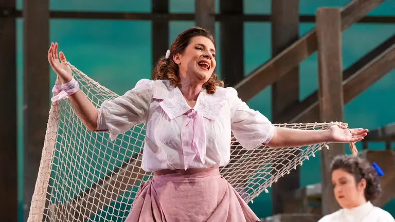 Im&aacute;genes del ensayo de La &oacute;pera Marina. A 12 de marzo de 2026 en Sevilla, Andaluc&iacute;a (Espa&ntilde;a). La &oacute;pera Marina (Emilio Arrieta), en producci&oacute;n del Teatro de la Zarzuela, tiene su ensayo general en el Teatro de la Maestranza, con reparto estelar: Sabina Pu&eacute;rtolas (Marina), Ismael Jordi (Jorge) y Juan Jes&uacute;s Rodr&iacute;guez (Roque).

Foto de archivo

Firma: Francisco J. Olmo / Europa Press