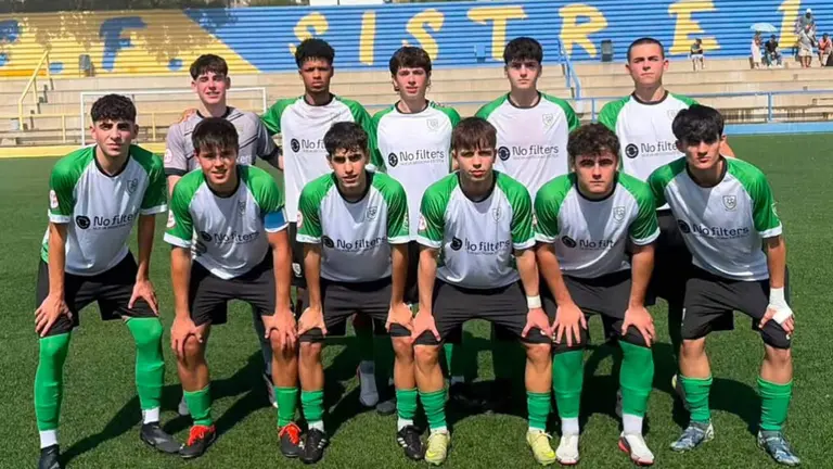 Equipo titular de Oberena en la divisi&oacute;n de honor de juveniles 2026-27. Facebook Oberena F&uacute;tbol.