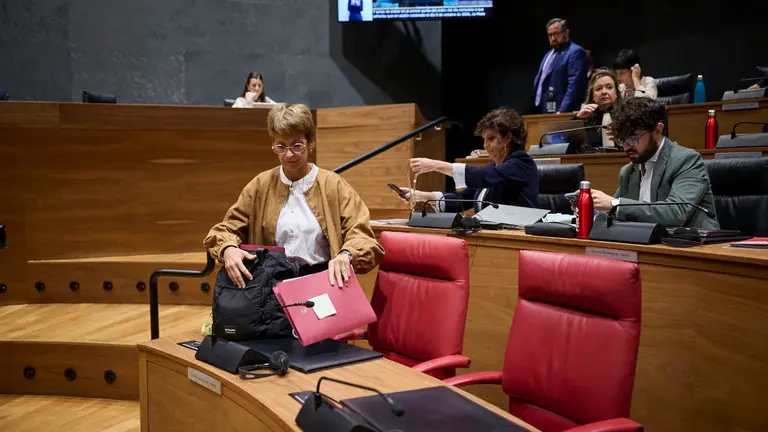Mar&iacute;a Chivite, presidenta del Gobierno de Navarra, durante el pleno del Parlamento de Navarra. PABLO LASAOSA