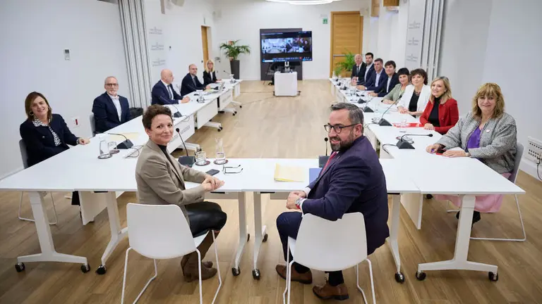 Reuni&oacute;n de la comisi&oacute;n mixta de la Junta de Transferencias para avanzar en el traspaso de la competencia de Investigaci&oacute;n, Desarrollo cient&iacute;fico y t&eacute;cnico e Innovaci&oacute;n (I+D+i). PABLO LASAOSA