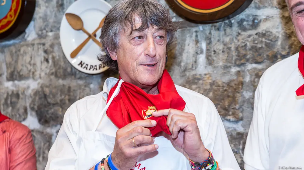 Enrique Martín Monreal recibe el Gallico de Oro de la Sociedad Gastronómica Napardi_-21